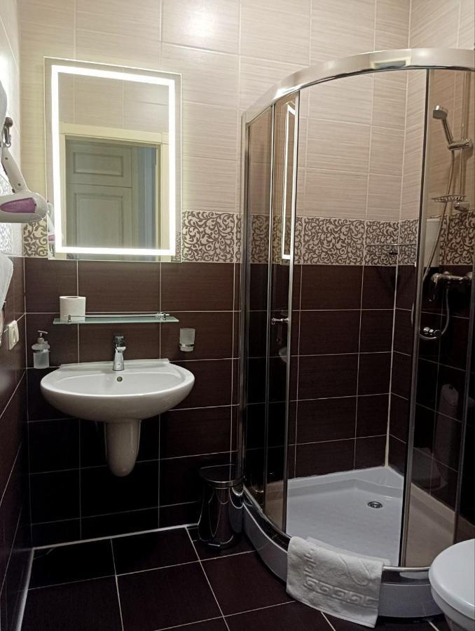 Hotel Menshikov Odessa Buitenkant foto