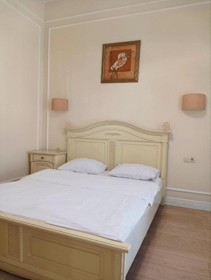 Hotel Menshikov Odessa Buitenkant foto