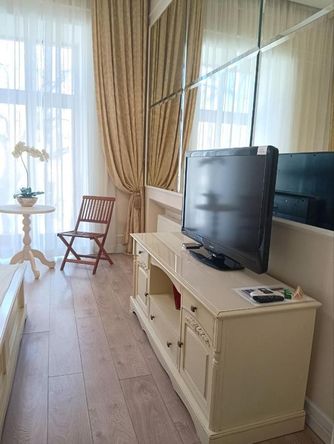 Hotel Menshikov Odessa Buitenkant foto