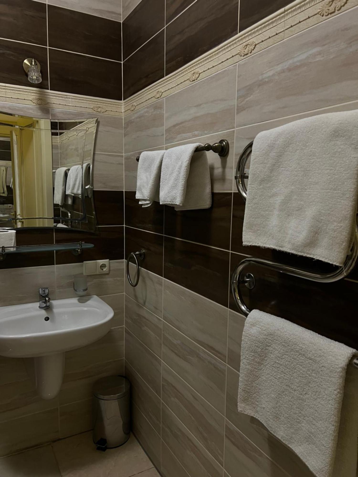 Hotel Menshikov Odessa Buitenkant foto