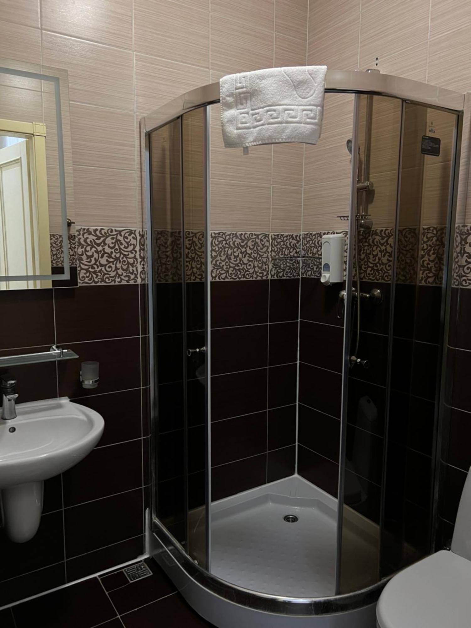 Hotel Menshikov Odessa Buitenkant foto