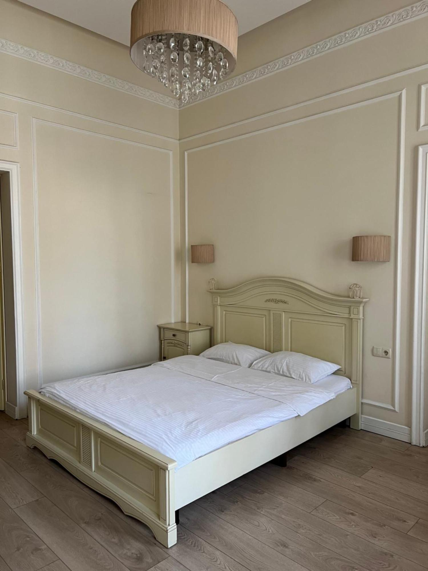 Hotel Menshikov Odessa Buitenkant foto