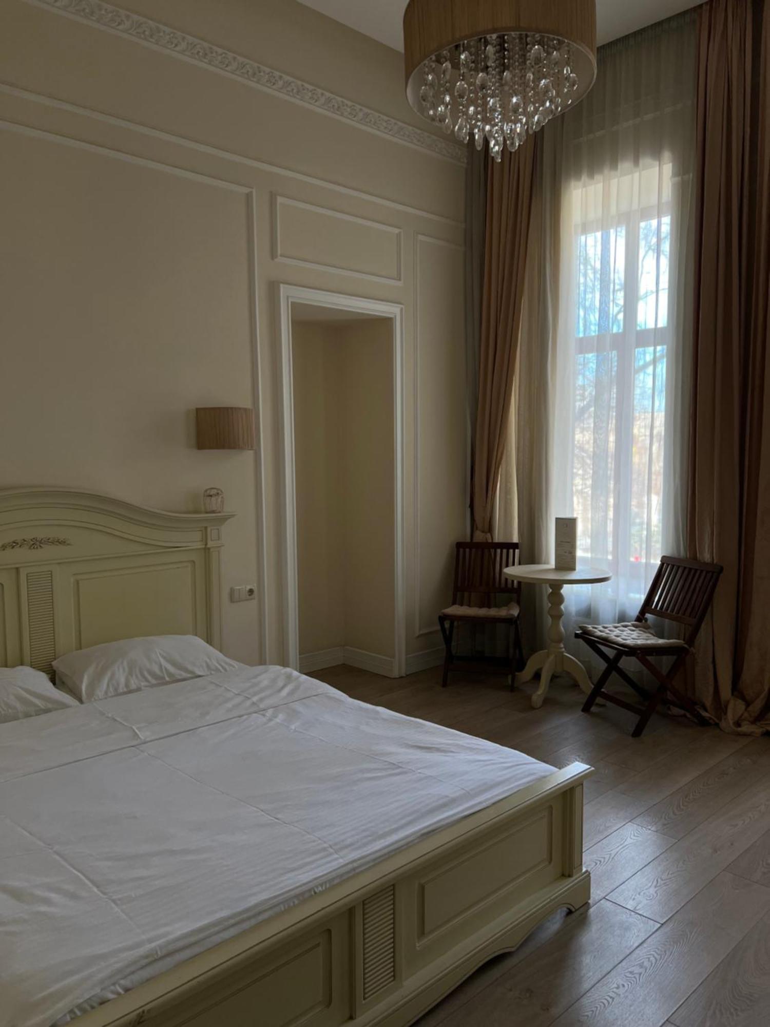 Hotel Menshikov Odessa Buitenkant foto
