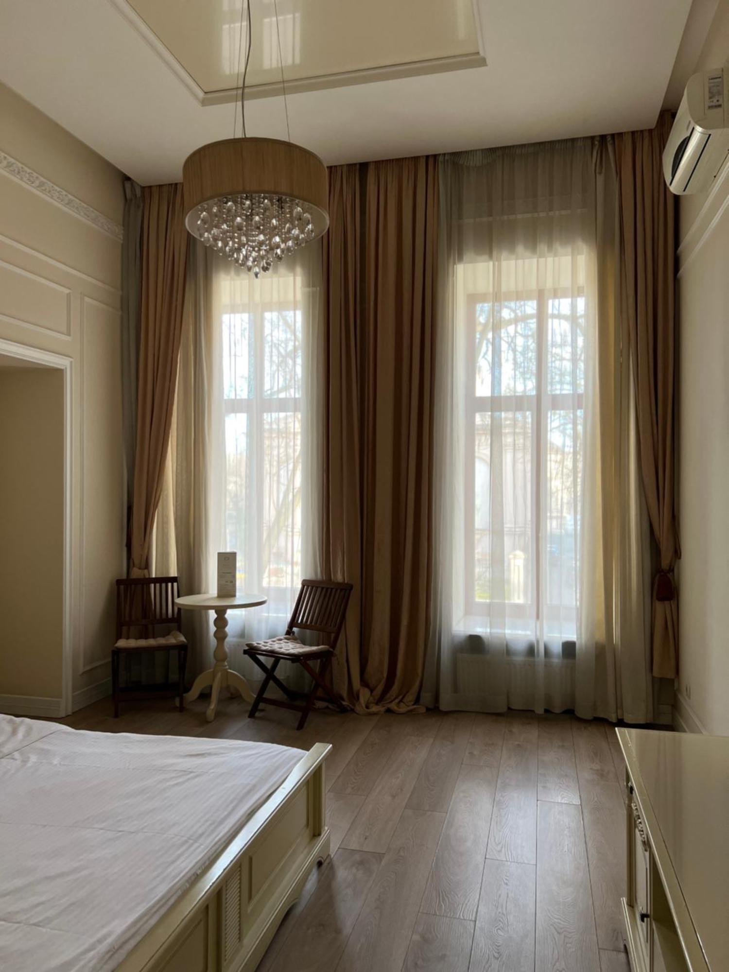 Hotel Menshikov Odessa Buitenkant foto