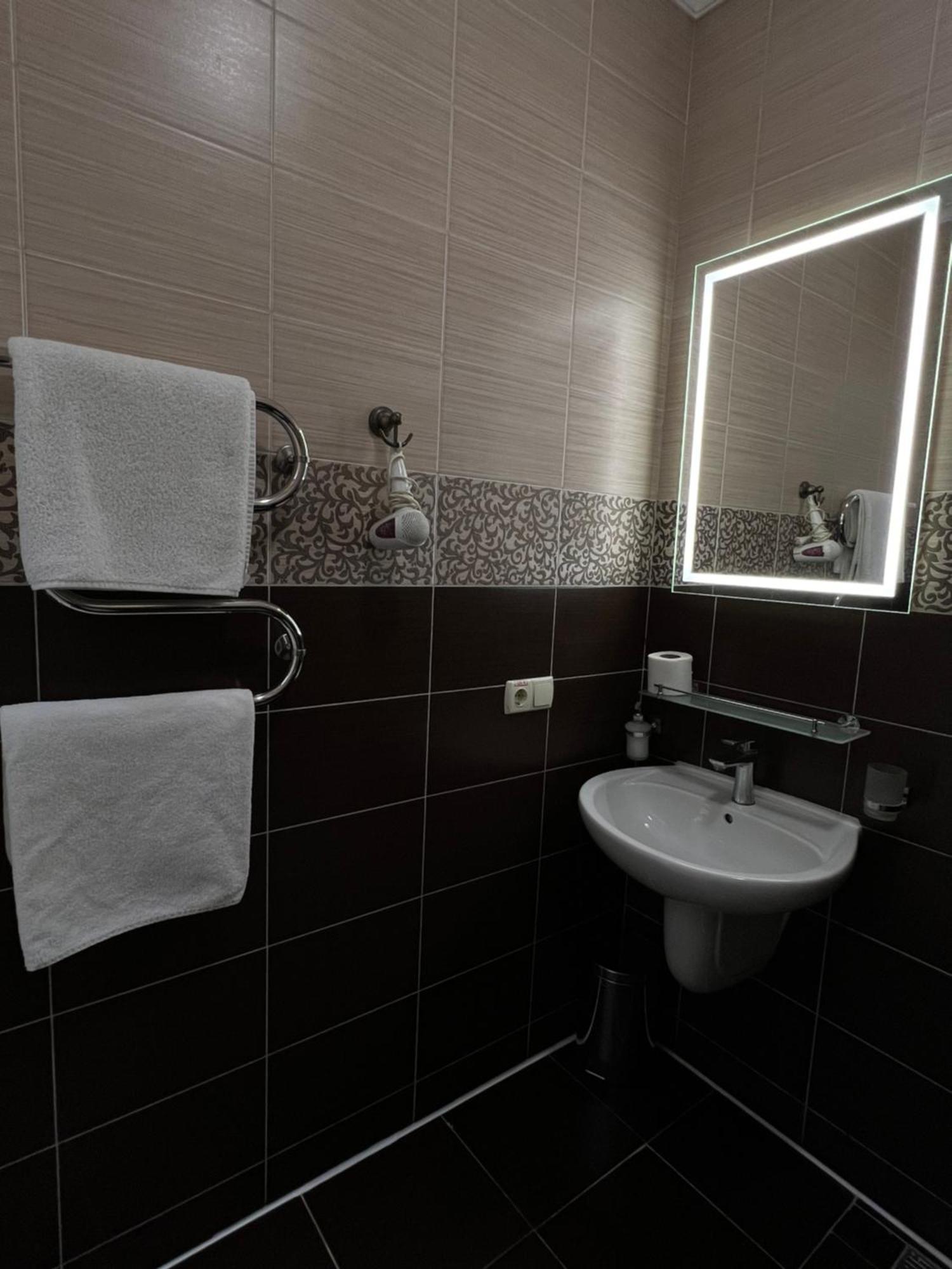 Hotel Menshikov Odessa Buitenkant foto