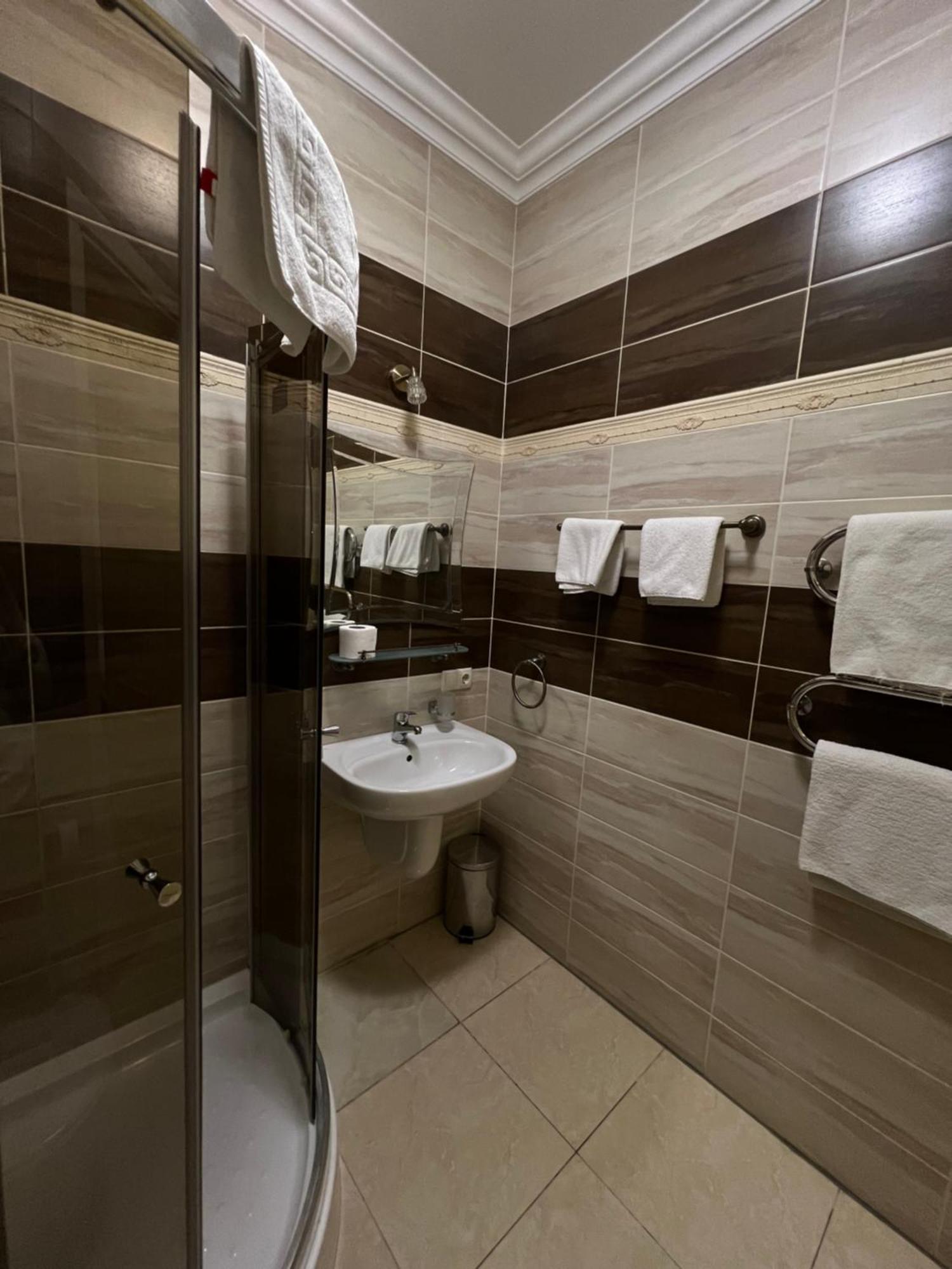 Hotel Menshikov Odessa Buitenkant foto