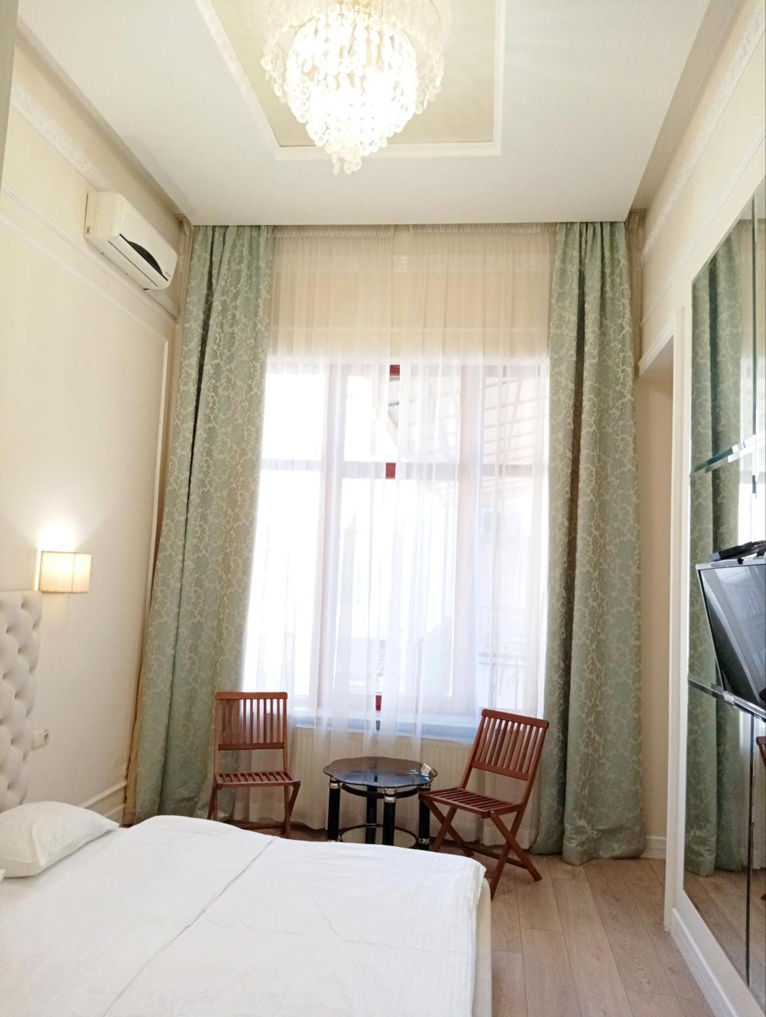 Hotel Menshikov Odessa Buitenkant foto